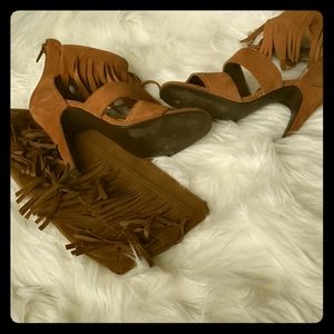 SOLD Steve Madden Molleyy Cognac fringe sandals